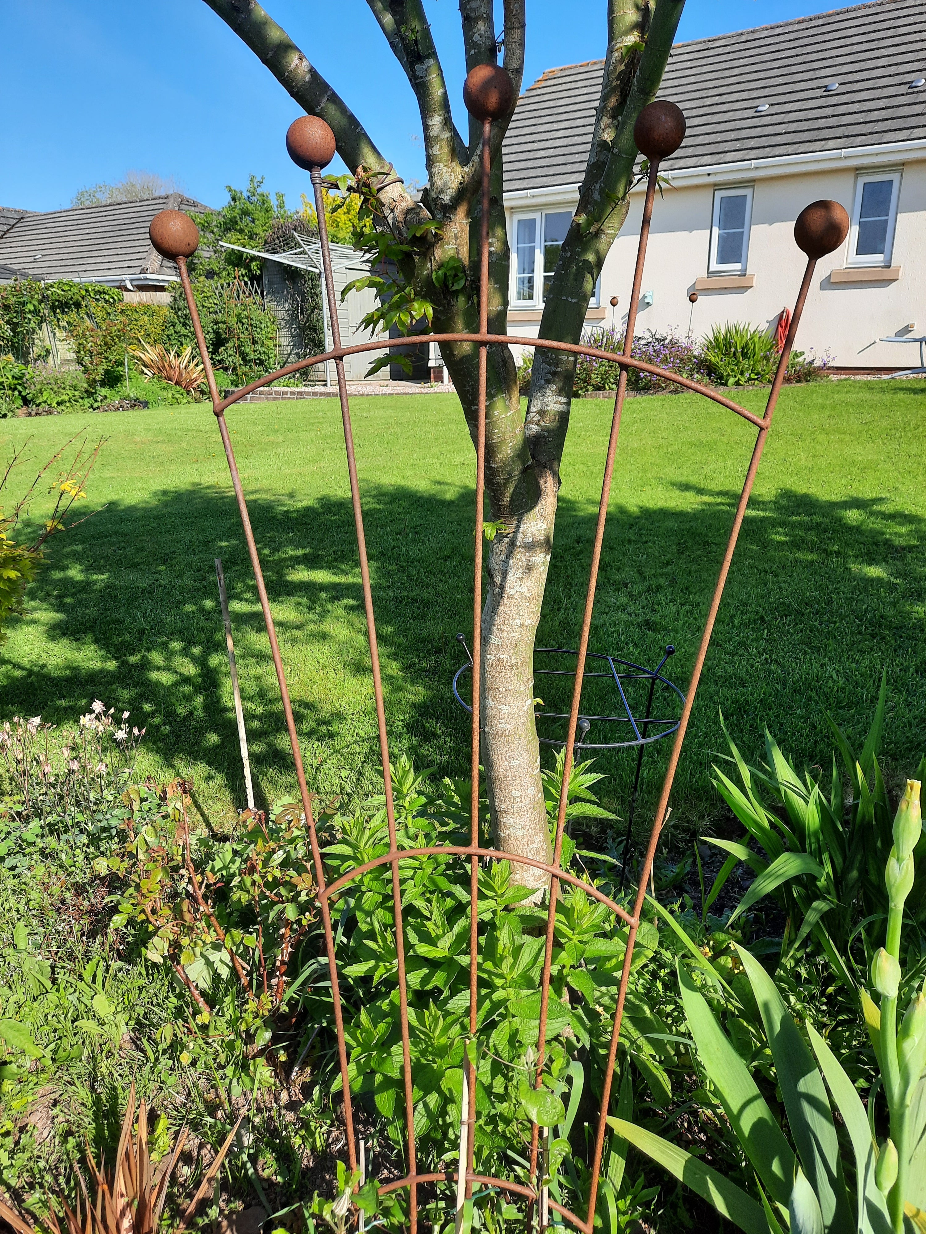 Trellis Fan Shape Rust
