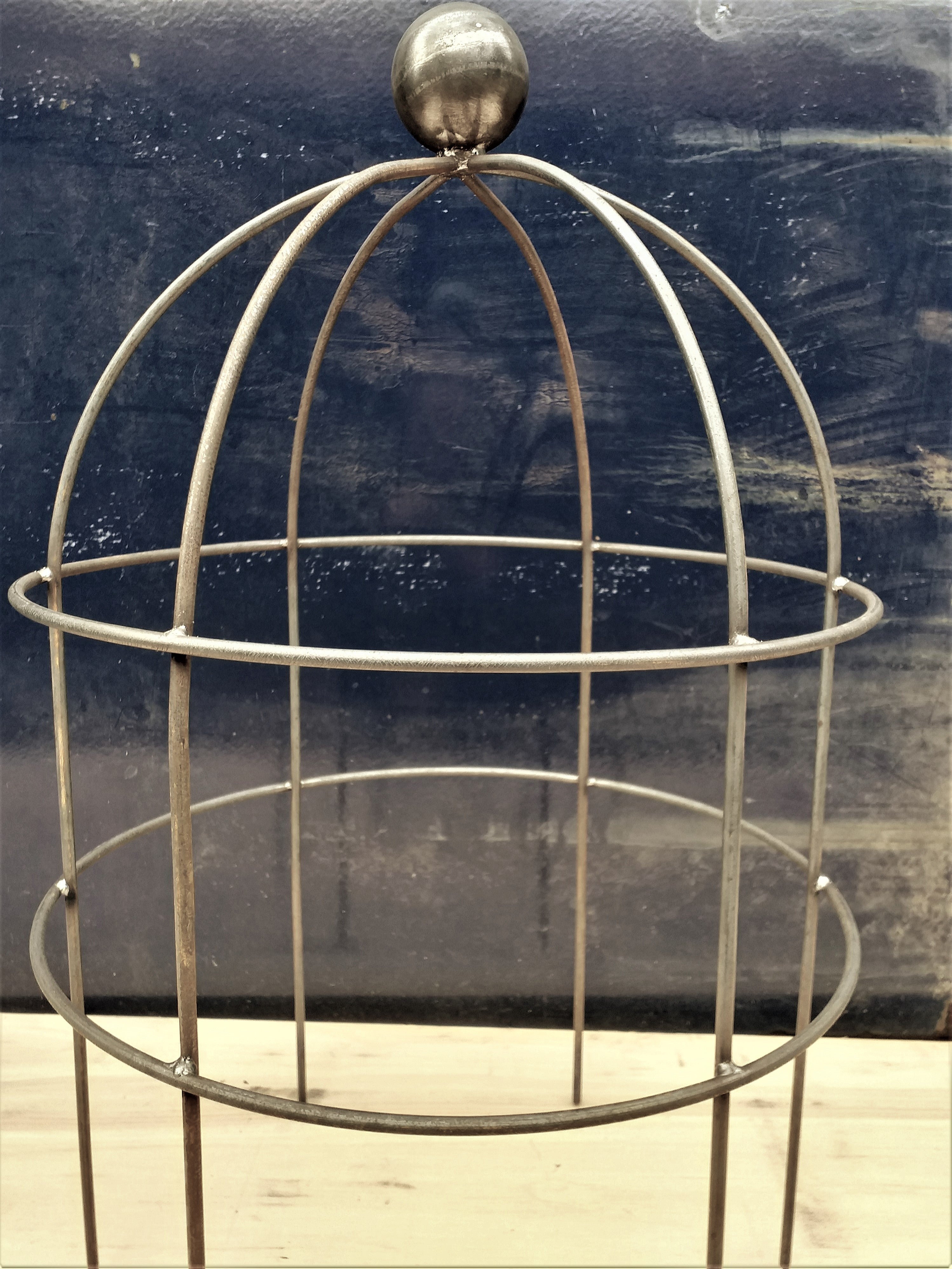 Lobster Pot Plant Frame Ball Top