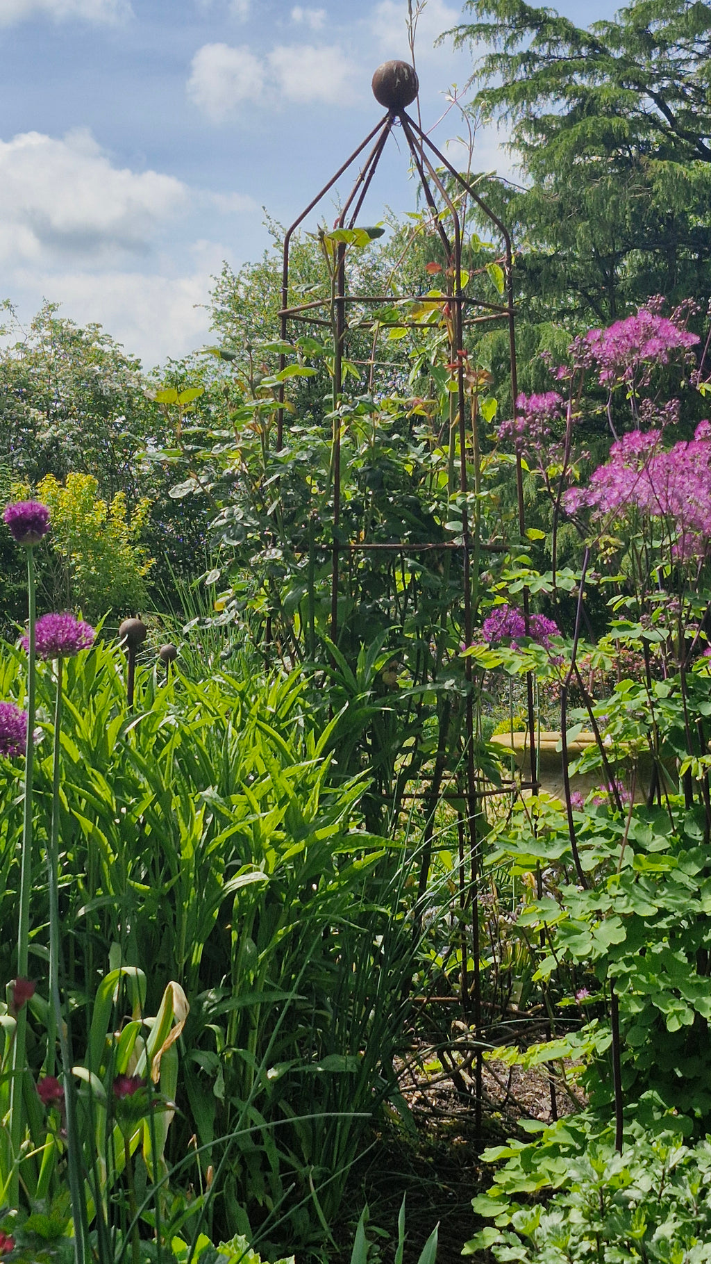 Steel Garden Obelisk for Roses, Clematis, Sweet Peas and Climbing Plants - Ball Top.