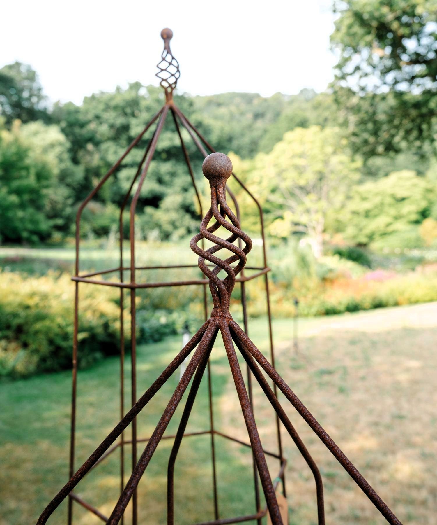 Steel Garden Obelisk for Roses, Clematis, Sweet Peas and Climbing Plants - Twist Top.