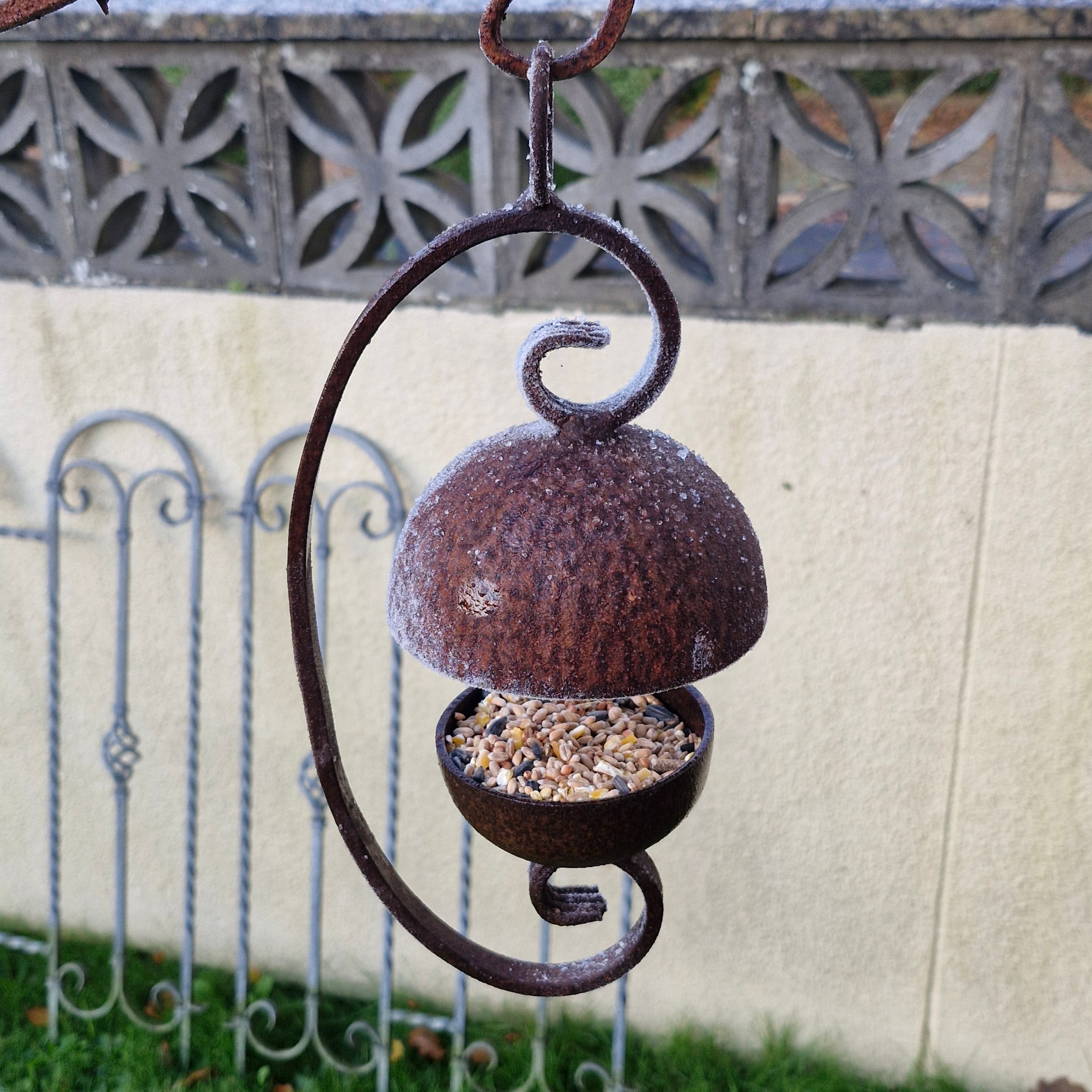 Rusty Bird Feeder Dome Shape