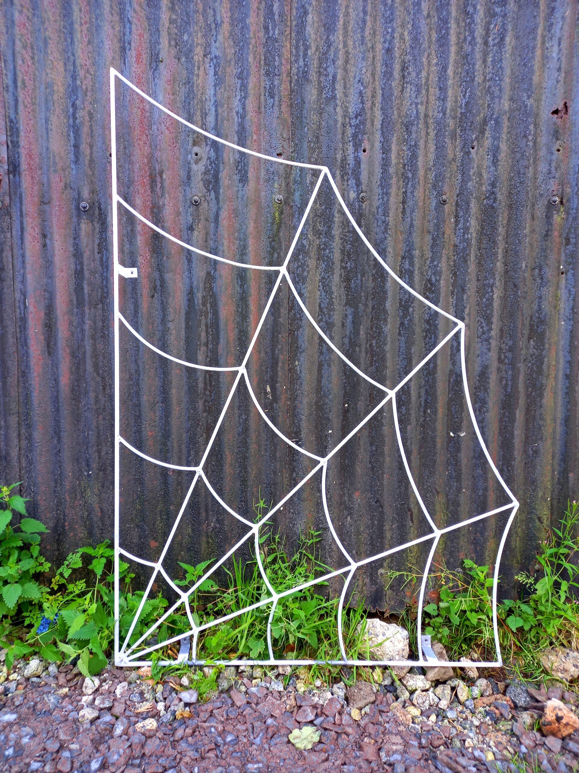 Trellis Spider Web Galvanized